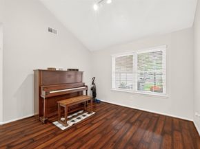 15343 Meadow Village Dr Drive, Houston TX 77095
