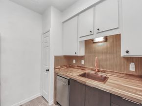 10047 Westpark Drive 7, Houston TX 77042