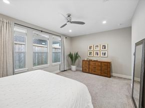 940 W 21st Street, Houston TX 77008