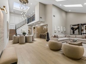 10 S Briar Hollow Lane 15, Houston TX 77027
