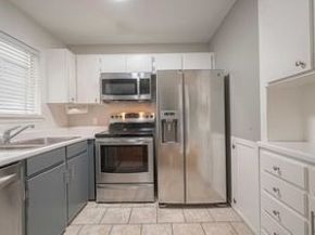 2113 Stanford Street, Houston TX 77006