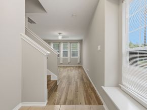 71 S Burberry Park Circle, The Woodlands TX 77382