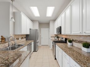 71 S Burberry Park Circle, The Woodlands TX 77382