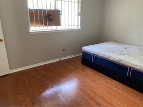 206 W Mitchell Road, Houston TX 77037