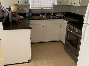 206 W Mitchell Road, Houston TX 77037