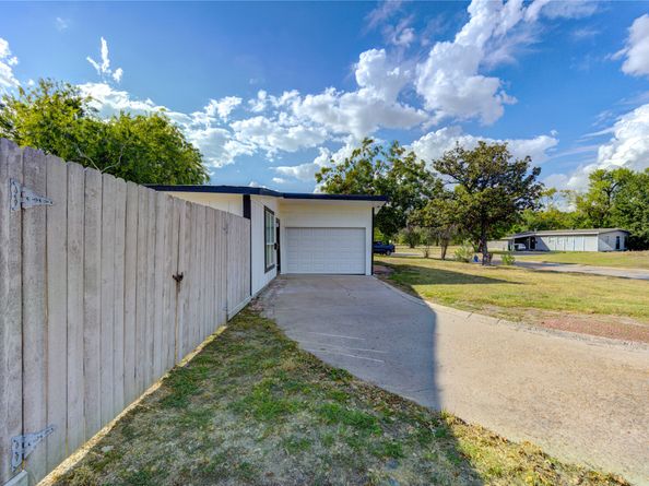 8403 Blankenship Drive, Houston TX 77080