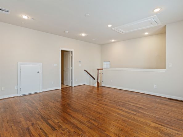 2056 Fannin Station N, Houston TX 77045