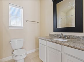 2056 Fannin Station N, Houston TX 77045