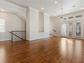 2056 Fannin Station N, Houston TX 77045