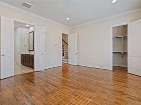 2056 Fannin Station N, Houston TX 77045