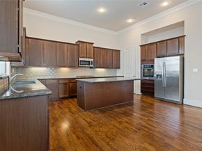 2056 Fannin Station N, Houston TX 77045
