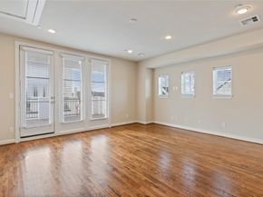 2056 Fannin Station N, Houston TX 77045