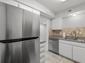 7900 Westheimer Road 241, Houston TX 77063