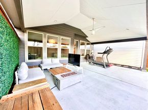 10953 Keaton Landing Drive, Houston TX 77043
