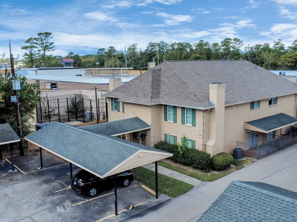 6119 Fm 1960 Rd W, Houston TX 77069