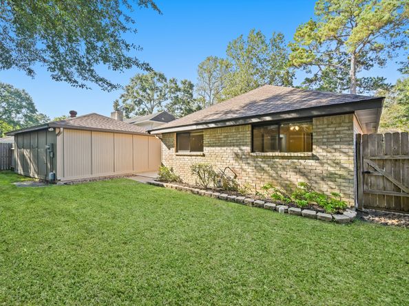 3106 Falling Brook Drive, Kingwood TX 77345