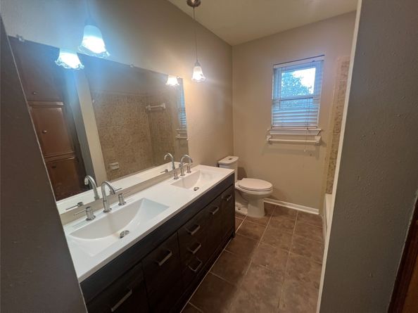6922 Addicks Clodine Road, Houston TX 77083