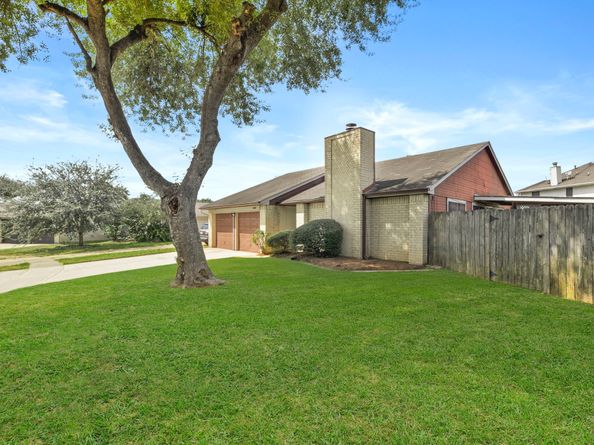 15510 Wildwood Glen Drive, Houston TX 77083