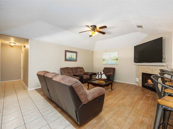 2423 Prides Crossing Road, Houston TX 77067