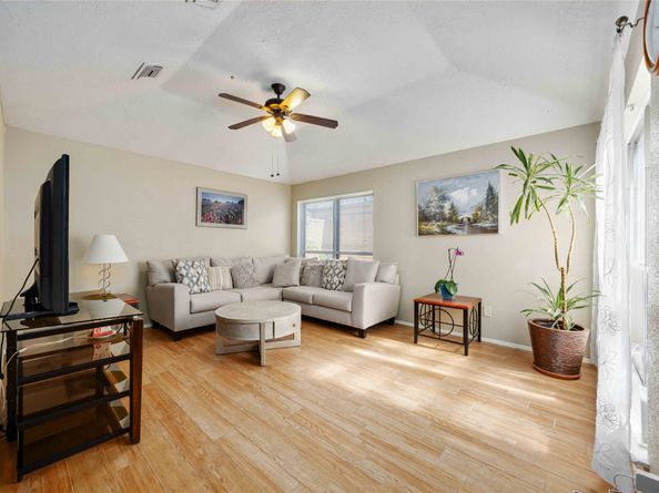 2423 Prides Crossing Road, Houston TX 77067