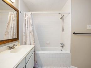 2423 Prides Crossing Road, Houston TX 77067