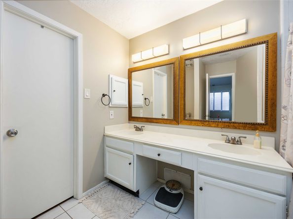 2423 Prides Crossing Road, Houston TX 77067