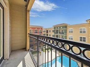 1711 Old Spanish Trail 440, Houston TX 77054