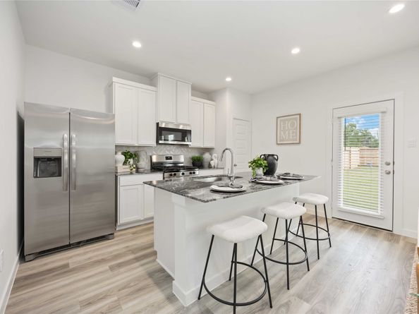 2811 Milton Lodge Lane, Houston TX 77051