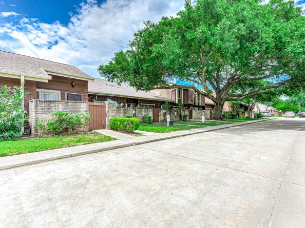 12668 Newbrook Drive 495, Houston TX 77072