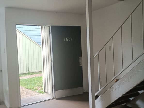 5625 Antoine Drive 1607, Houston TX 77091