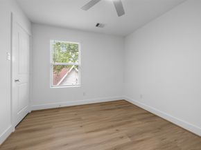 1220 E 33rd Street, Houston TX 77022