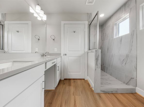 1220 E 33rd Street, Houston TX 77022