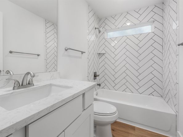 1220 E 33rd Street, Houston TX 77022