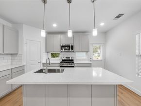 1220 E 33rd Street, Houston TX 77022