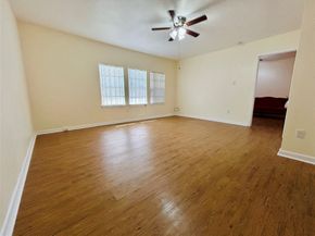 5806 Beldart Street, Houston TX 77033