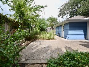 4702 Kingfisher Drive, Houston TX 77035