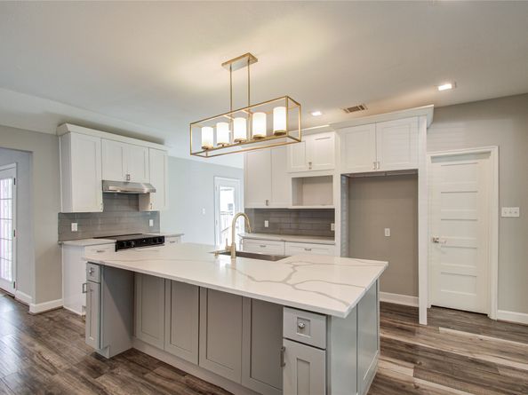 3060 Noble Street, Houston TX 77026