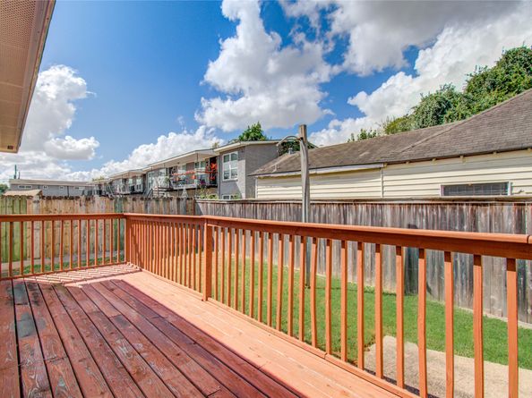 3060 Noble Street, Houston TX 77026