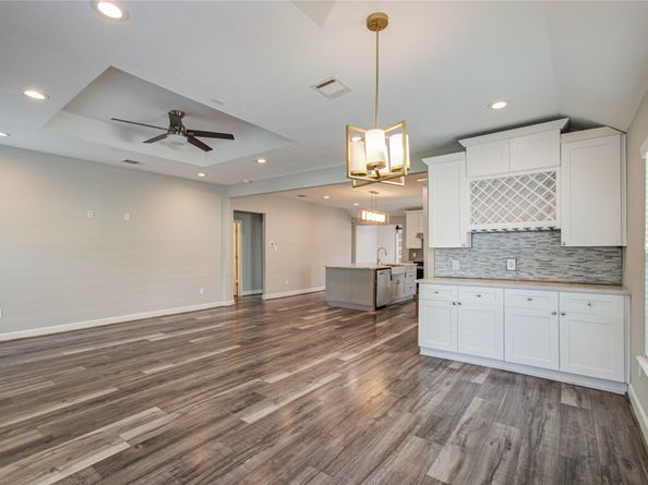 3060 Noble Street, Houston TX 77026