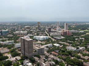 5000 Montrose Boulevard 16B, Houston TX 77006