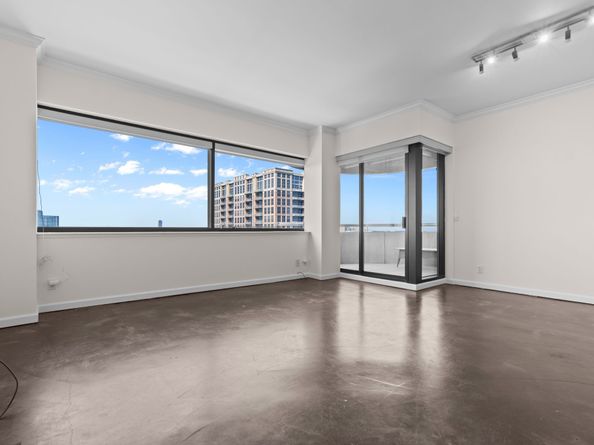 5000 Montrose Boulevard 16B, Houston TX 77006