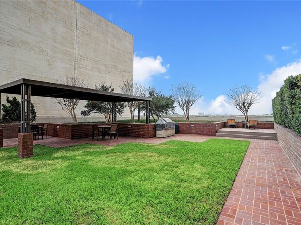 5000 Montrose Boulevard 16B, Houston TX 77006