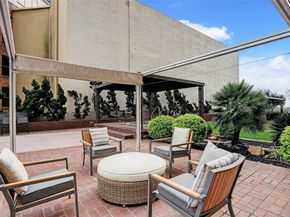 5000 Montrose Boulevard 16B, Houston TX 77006