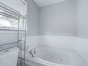 5930 Santa Bernadetta, Houston TX 77017
