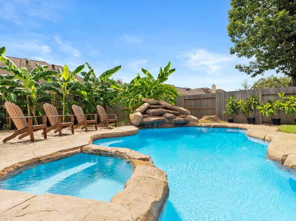 19819 Powerscourt Drive, Humble TX 77346