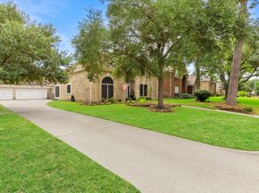19819 Powerscourt Drive, Humble TX 77346