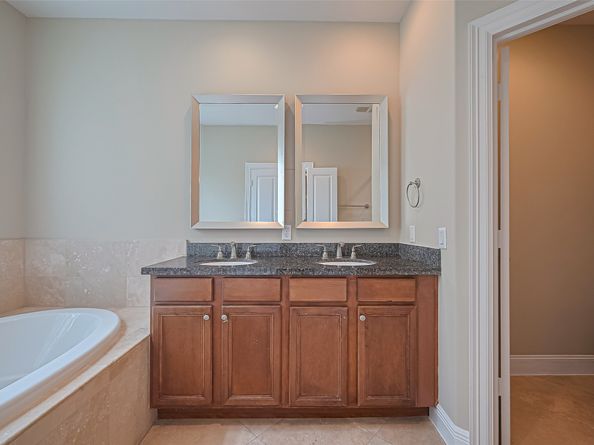 2910 Leeland Street, Houston TX 77003