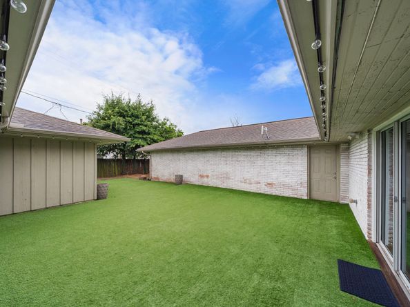4003 Mischire Drive, Houston TX 77025