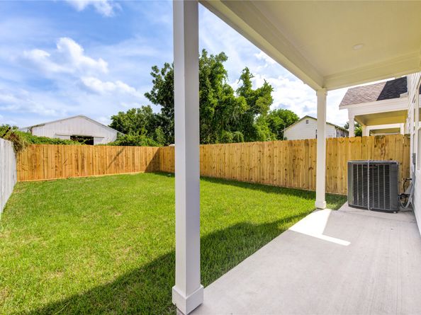 4605A Brady St, Houston TX 77011
