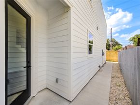 4605A Brady St, Houston TX 77011